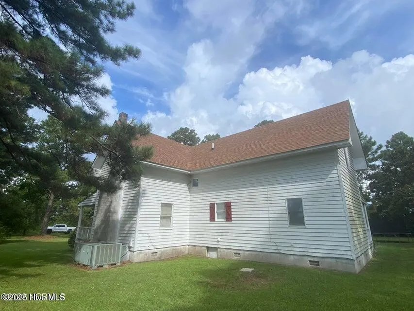 166 Lake Road Beaufort, NC 28516