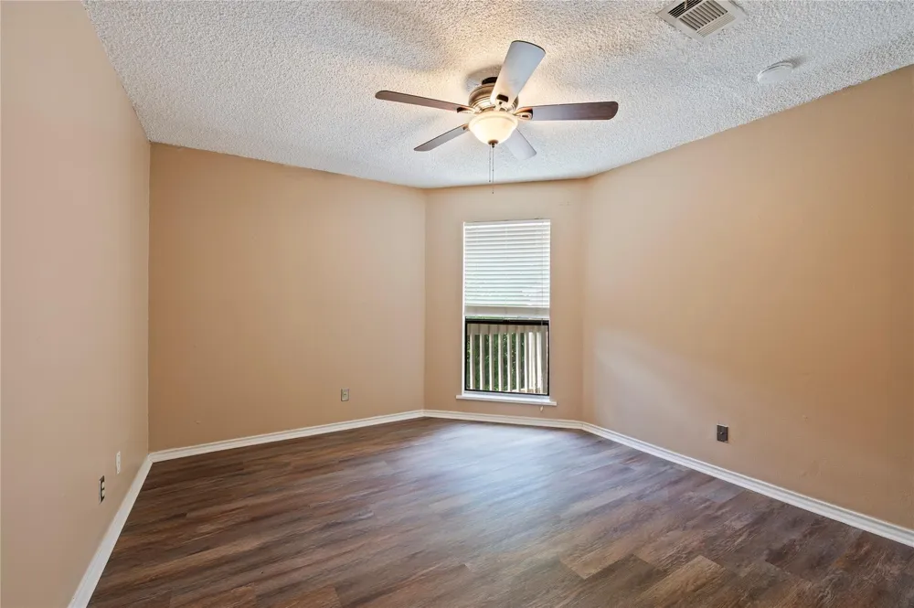 2501 Gulf Freeway #6A Dickinson, TX 77539