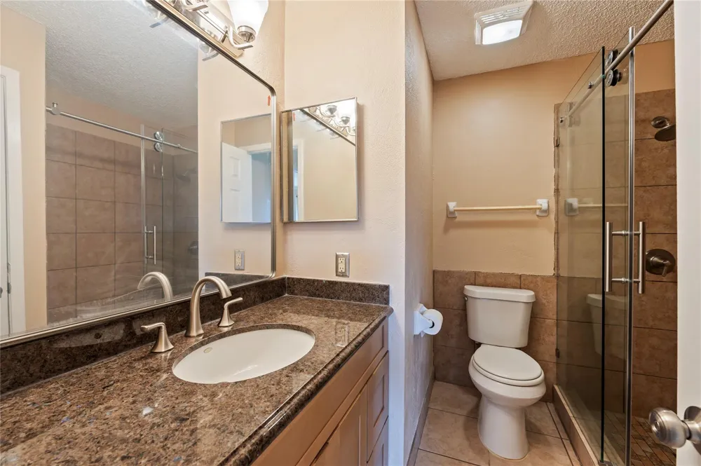 2501 Gulf Freeway #6A Dickinson, TX 77539
