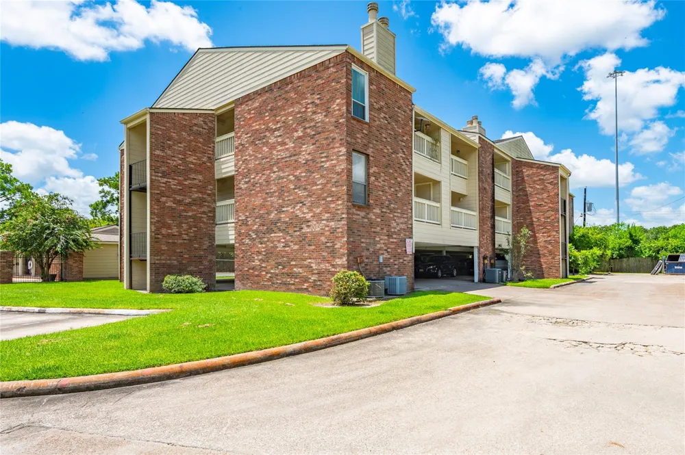 2501 Gulf Freeway #6A Dickinson, TX 77539