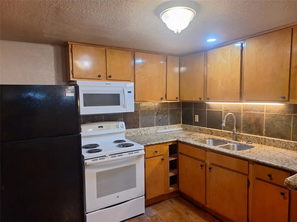 1705 Chris Craft Drive #2 Grapevine, TX 76051