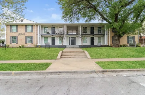 425 Rosemont Avenue #110