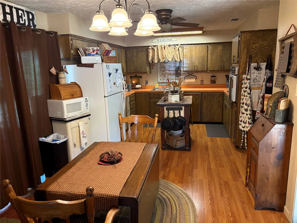 18793 Elizabeth Madill, OK 73446