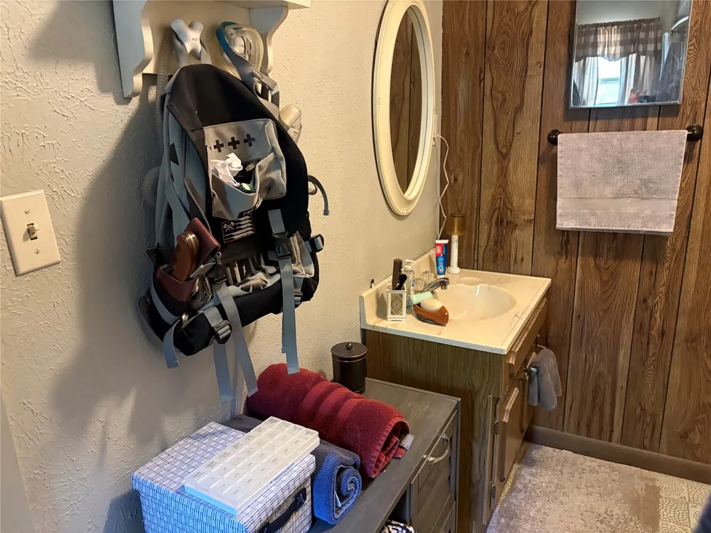 18793 Elizabeth Madill, OK 73446