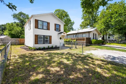 408 E Baylor Street