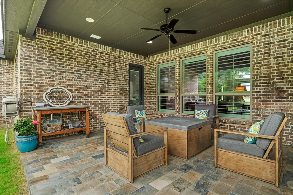 7211 Dillon Circle Midlothian, TX 76065