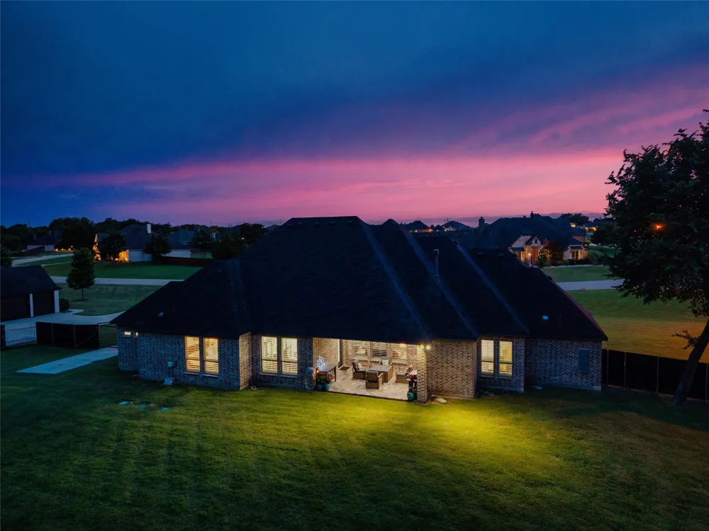 7211 Dillon Circle Midlothian, TX 76065