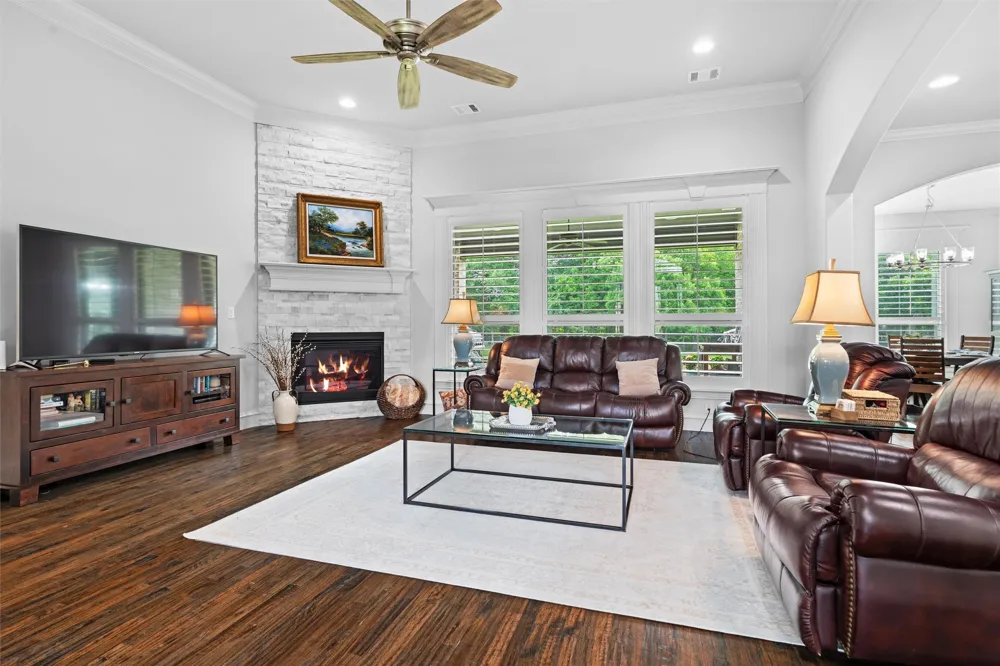 7211 Dillon Circle Midlothian, TX 76065