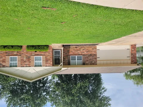 652 E Main Street