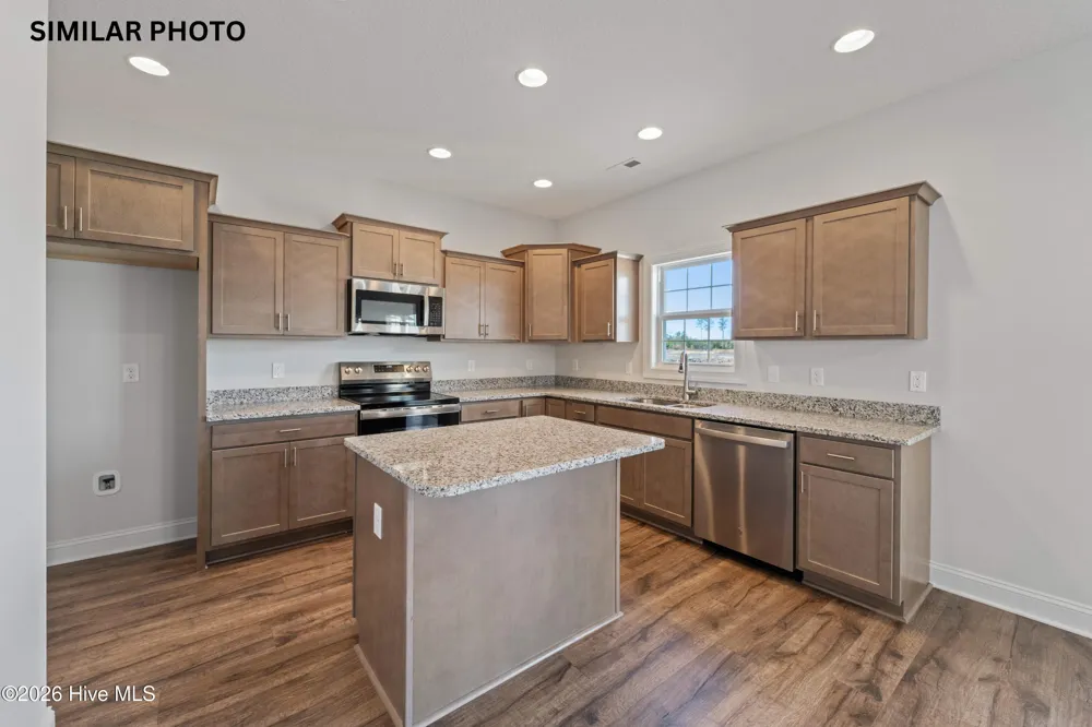 617 Barlowe Lane Jacksonville, NC 28546