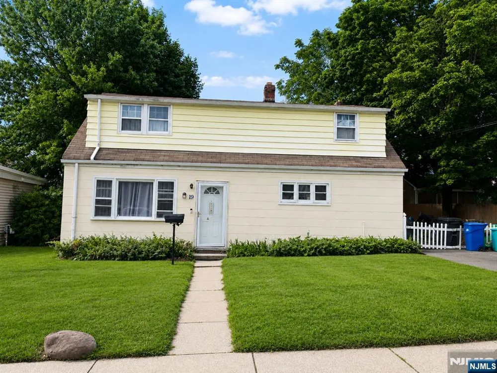 19 Lynne Avenue Hawthorne, NJ 07506