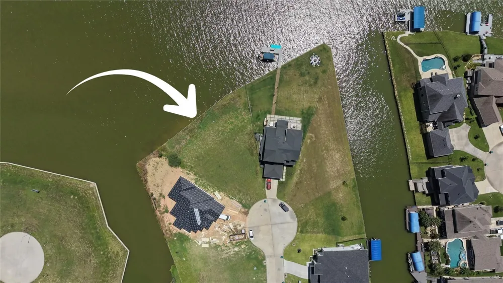 11000 Lake Mist Lane Willis, TX 77318