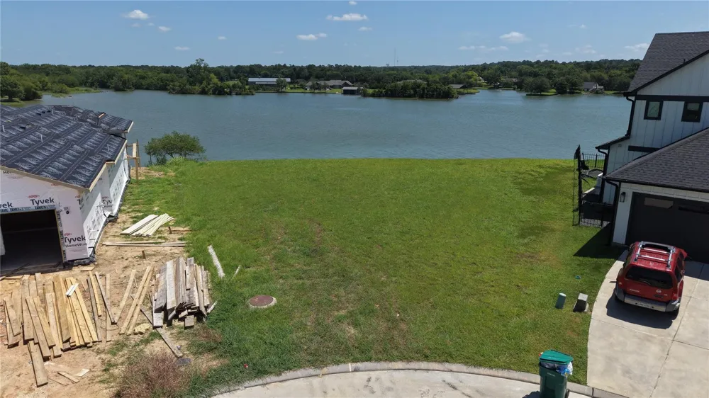 11000 Lake Mist Lane Willis, TX 77318