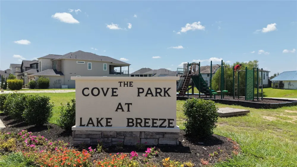 11000 Lake Mist Lane Willis, TX 77318