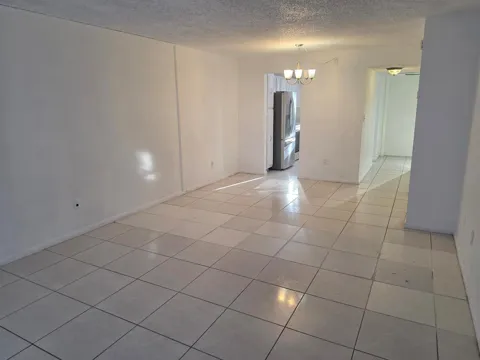 661 UNIVERSITY DRIVE #1-104