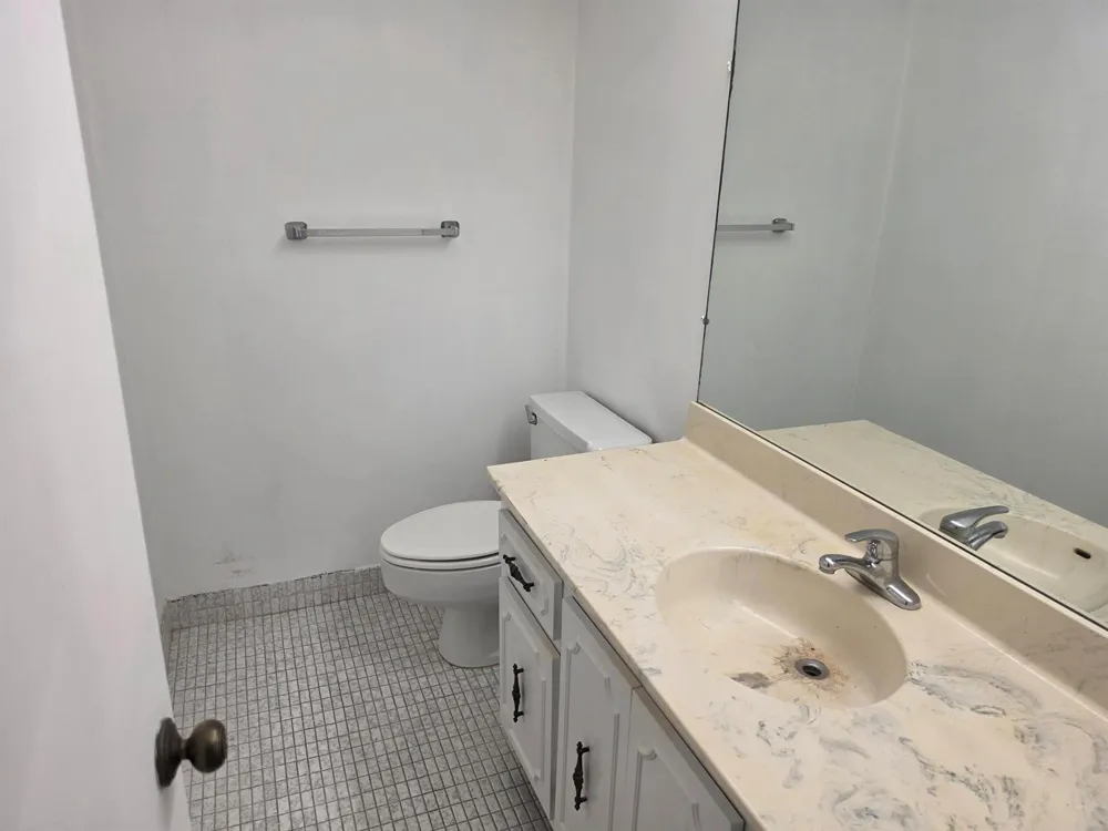 661 UNIVERSITY DRIVE #1-104 Pembroke Pines, FL 33024