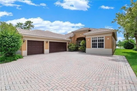 7008 NW 111TH TERRACE