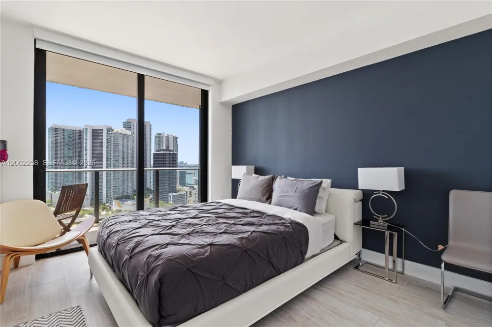 121 NE 34th St #2807 Miami, FL 33137