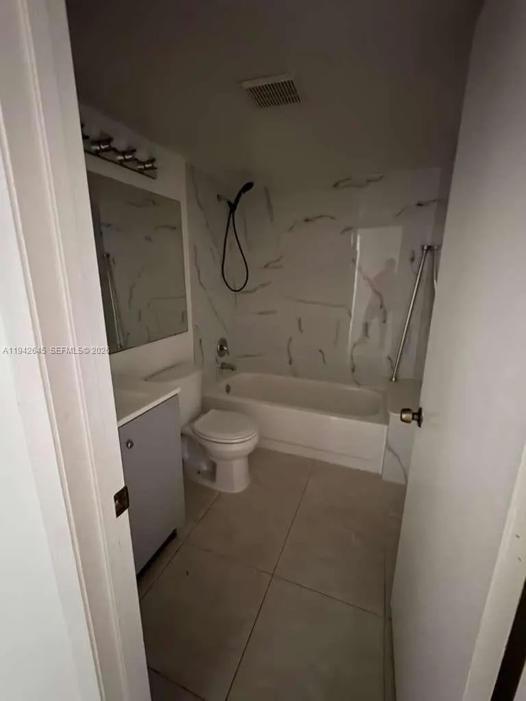 623 Sea Pine Way #C1 Green Acres, FL 33415