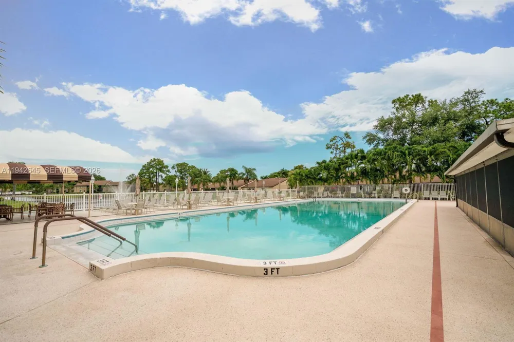 623 Sea Pine Way #C1 Green Acres, FL 33415