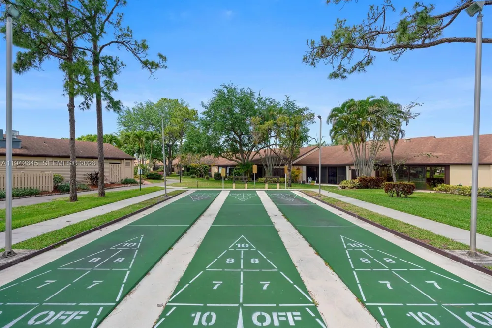 623 Sea Pine Way #C1 Green Acres, FL 33415