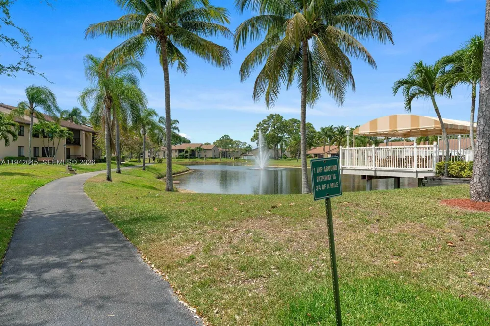 623 Sea Pine Way #C1 Green Acres, FL 33415