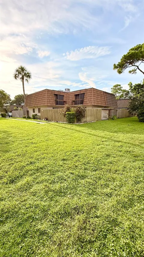 4051 PALM BAY CIRCLE #D