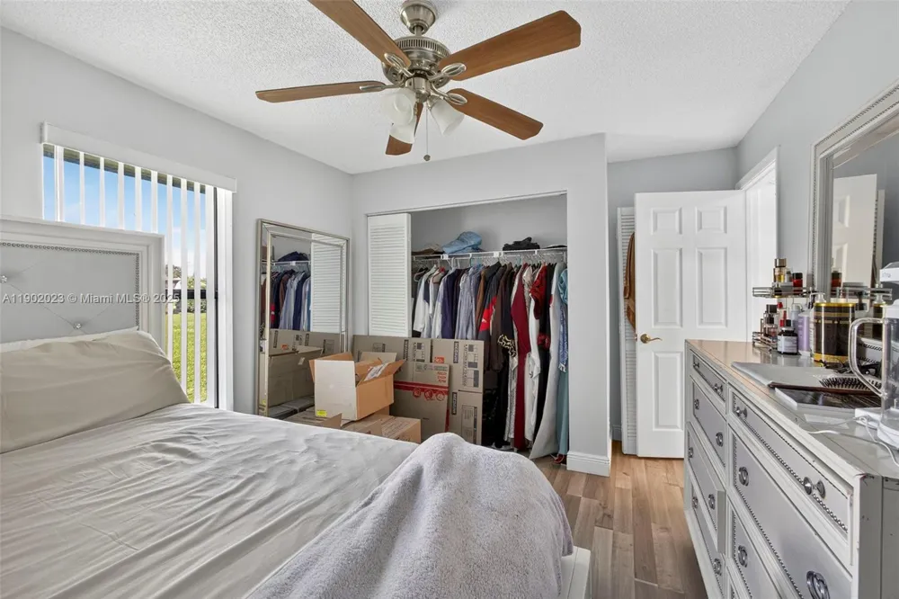 100 Miramar Ave Royal Palm Beach, FL 33411