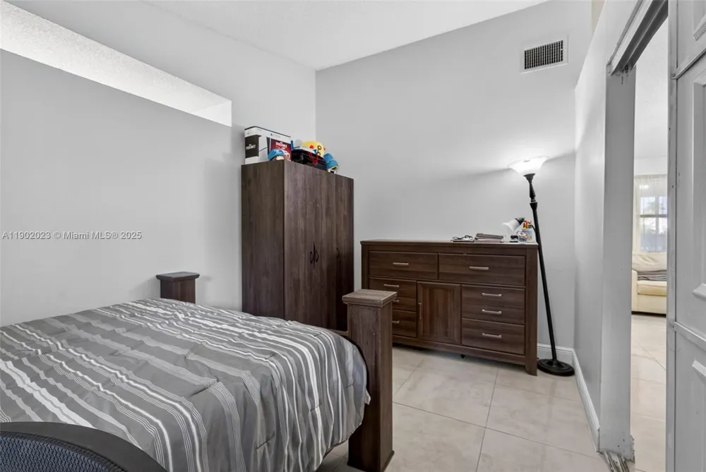 100 Miramar Ave Royal Palm Beach, FL 33411