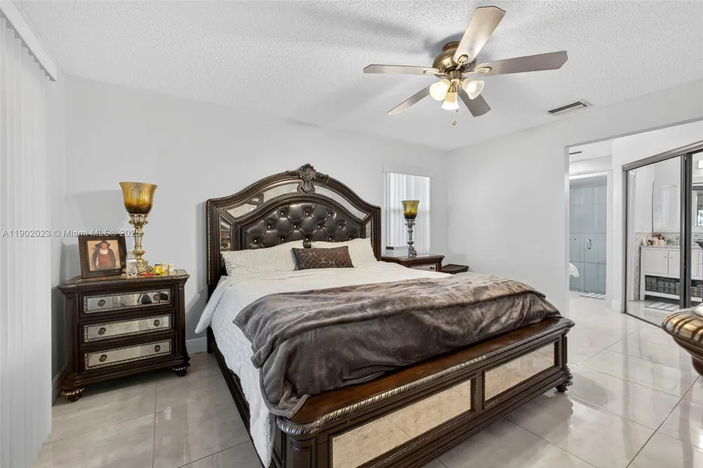 100 Miramar Ave Royal Palm Beach, FL 33411