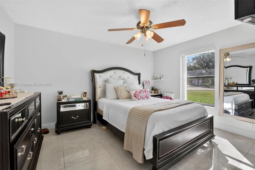 100 Miramar Ave Royal Palm Beach, FL 33411