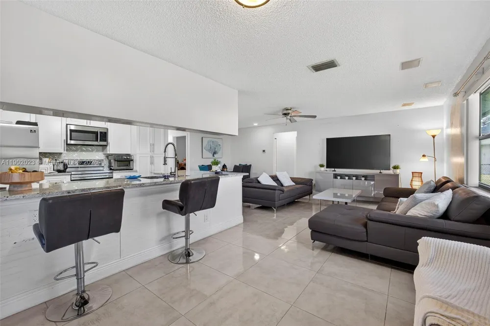 100 Miramar Ave Royal Palm Beach, FL 33411