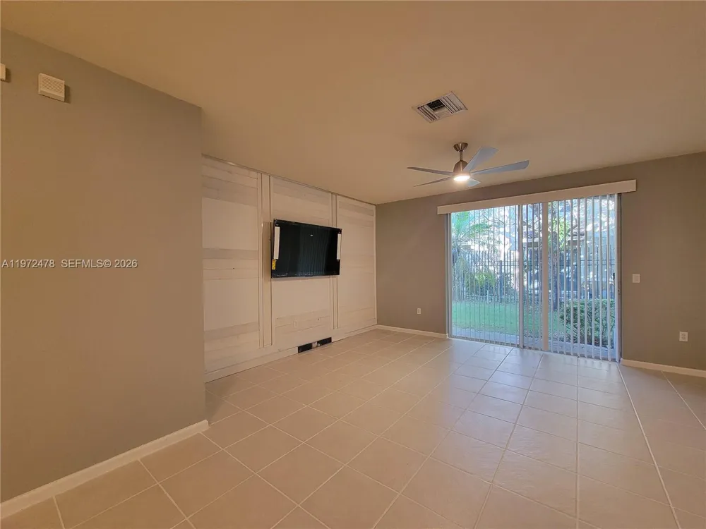 2761 SW 82nd Ave #102 Miramar, FL 33025