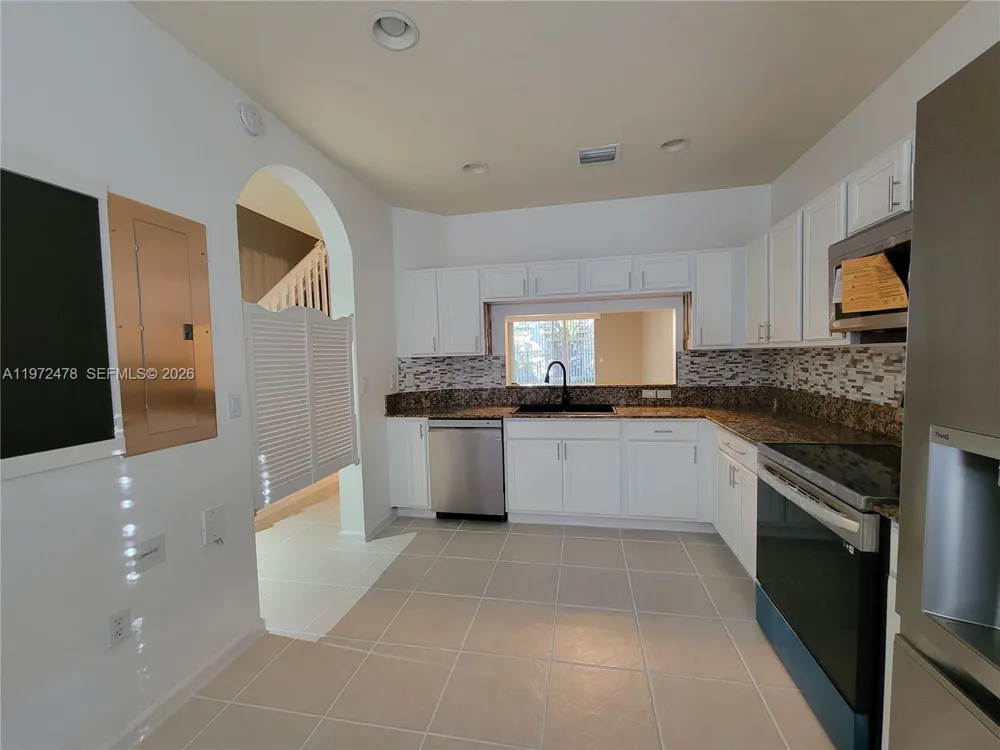 2761 SW 82nd Ave #102 Miramar, FL 33025