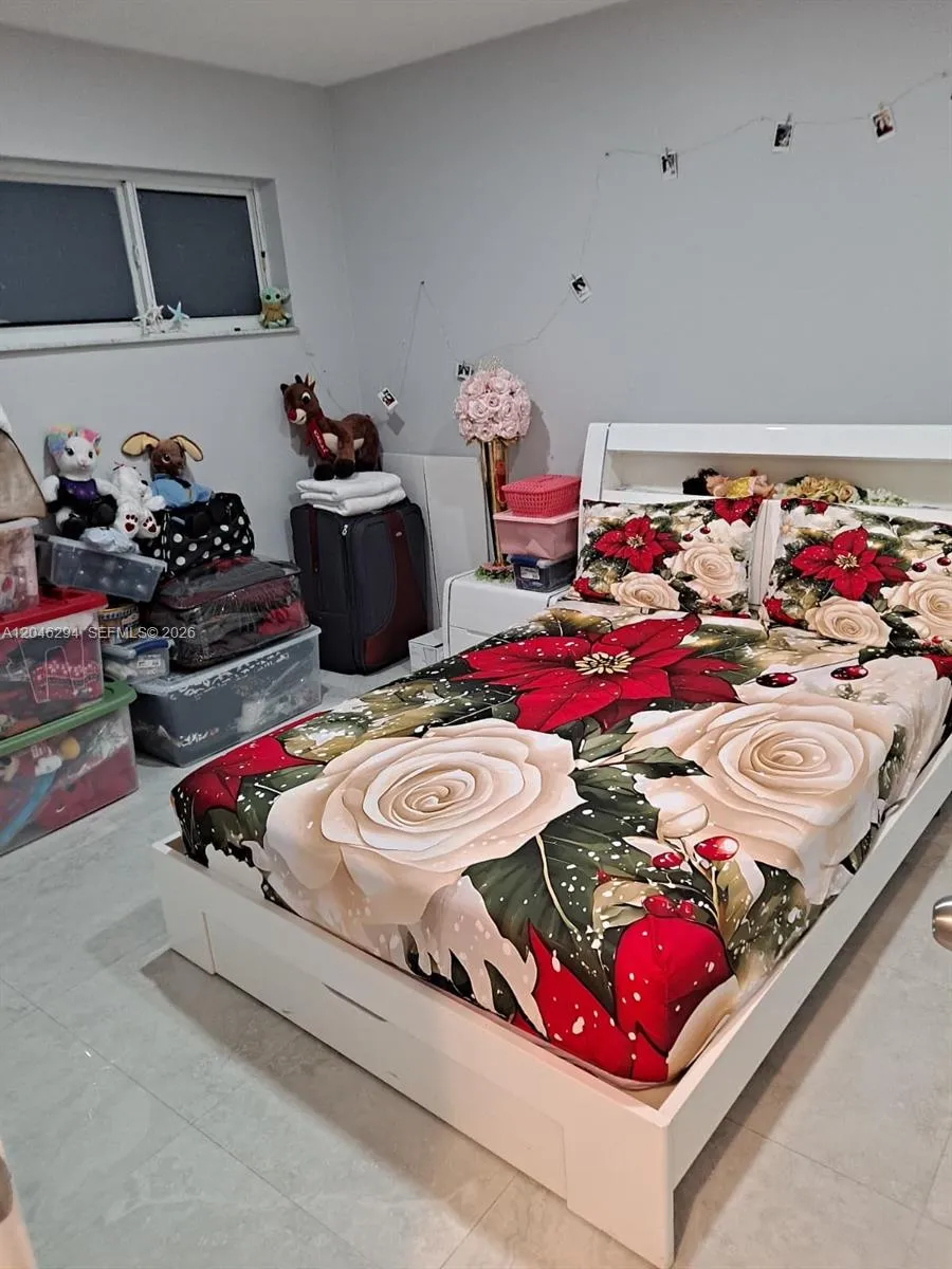 8814 NW 109th Ter Hialeah Gardens, FL 33018