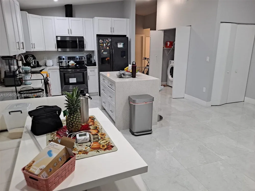 8814 NW 109th Ter Hialeah Gardens, FL 33018