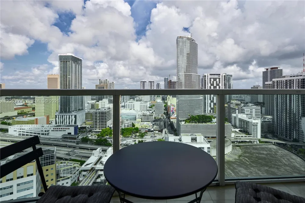 31 SE 5th St #3201 Miami, FL 33131