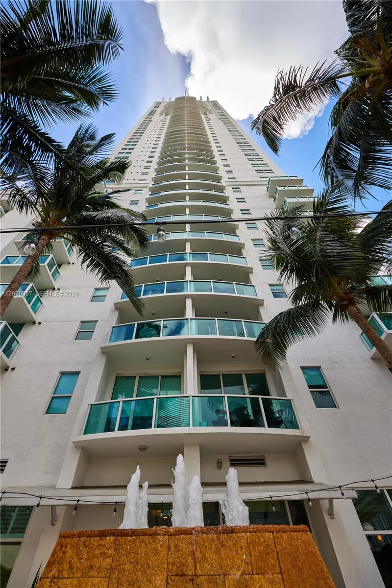 31 SE 5th St #3201 Miami, FL 33131