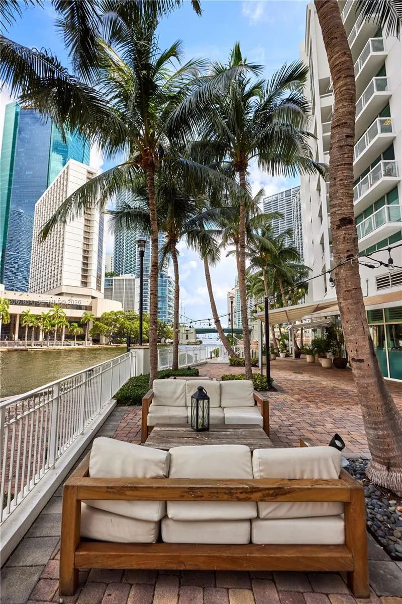 31 SE 5th St #3201 Miami, FL 33131