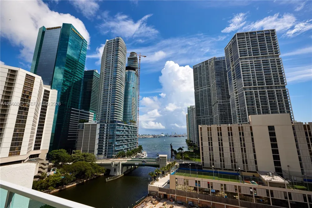31 SE 5th St #3201 Miami, FL 33131