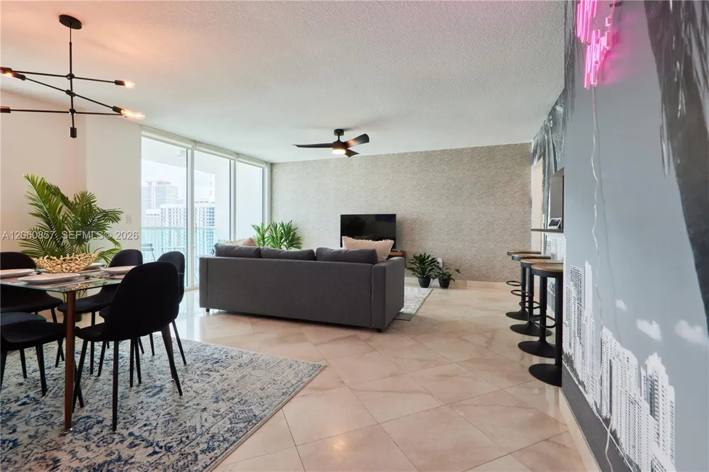 31 SE 5th St #3201 Miami, FL 33131