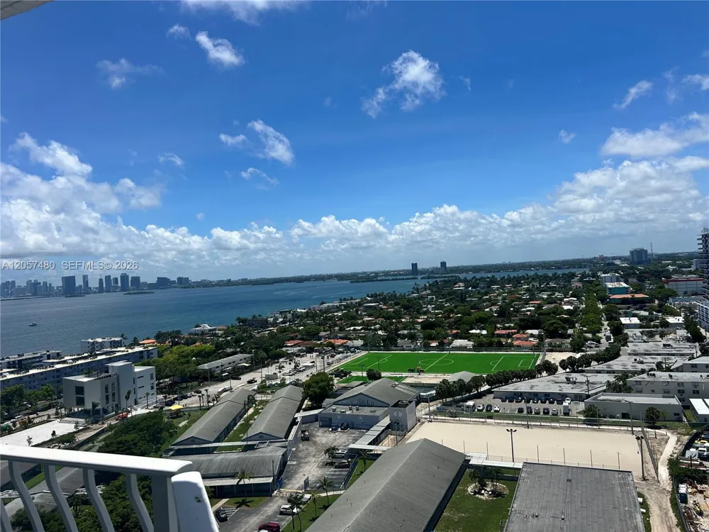 7601 E Treasure Dr #2104 North Bay Village, FL 33141