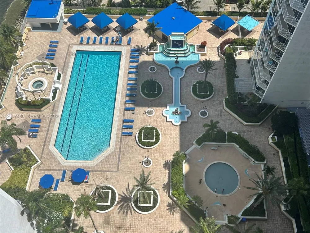 7601 E Treasure Dr #2104 North Bay Village, FL 33141