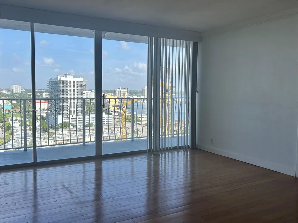 7601 E Treasure Dr #2104 North Bay Village, FL 33141