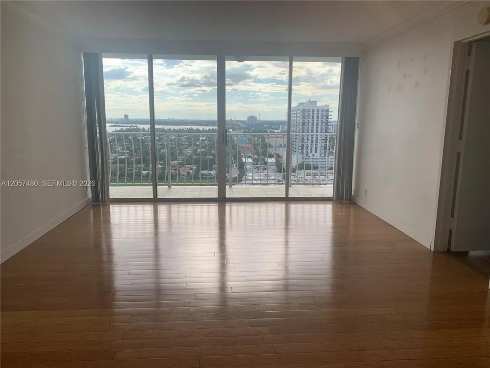 7601 E Treasure Dr #2104 North Bay Village, FL 33141