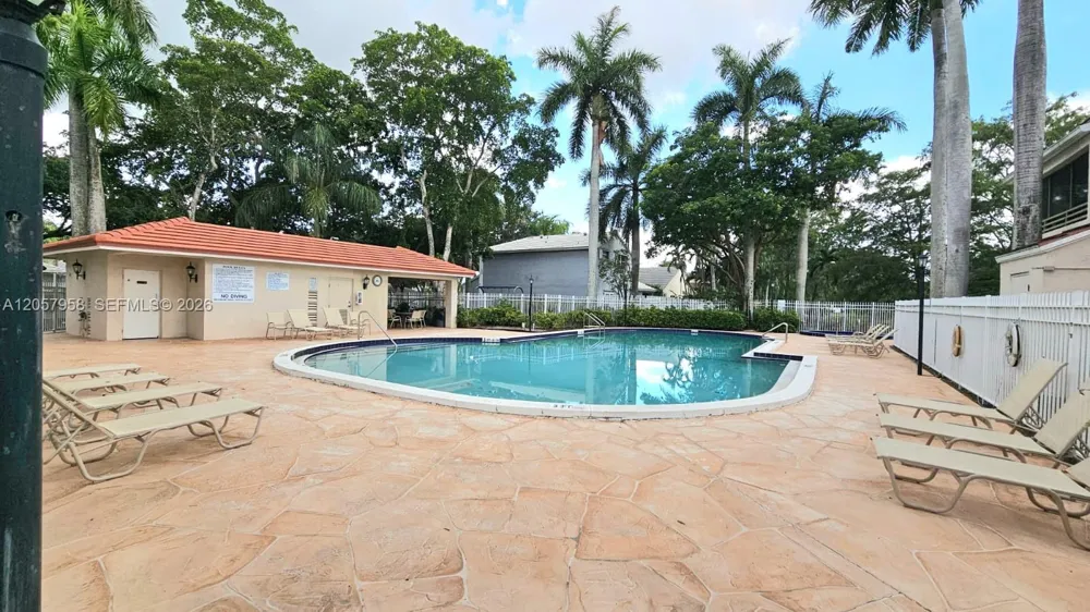 9850 NW 3rd Ct #2 Plantation, FL 33324