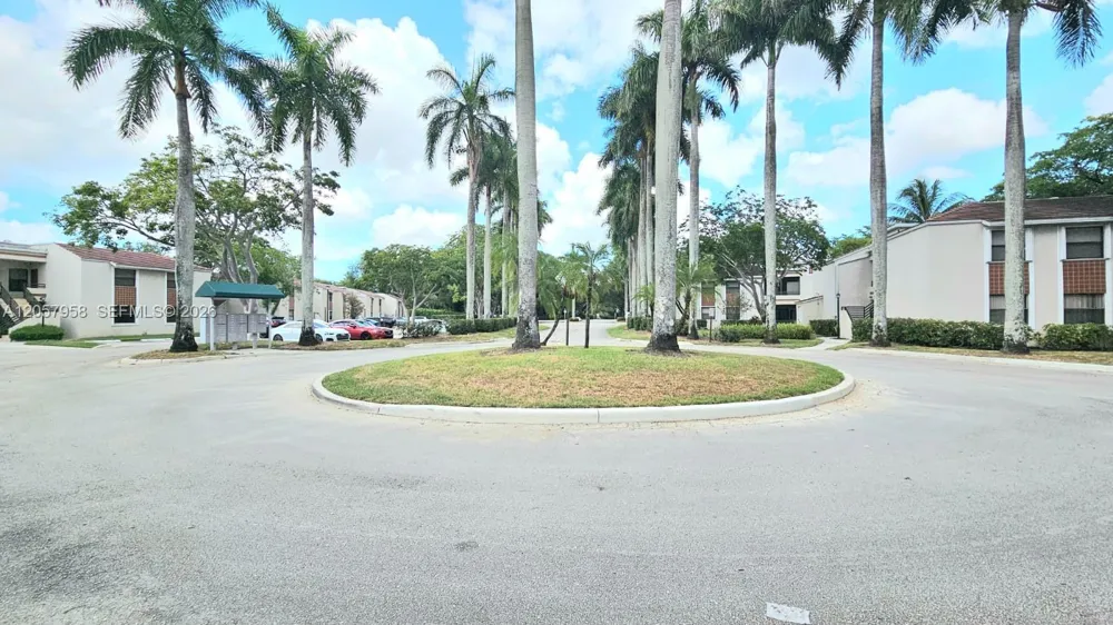 9850 NW 3rd Ct #2 Plantation, FL 33324