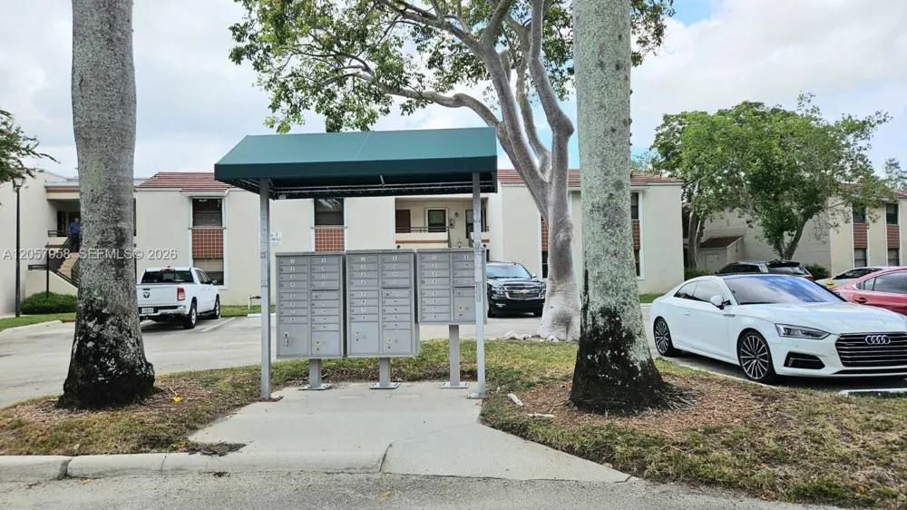 9850 NW 3rd Ct #2 Plantation, FL 33324