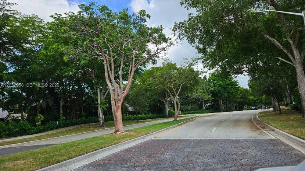9850 NW 3rd Ct #2 Plantation, FL 33324