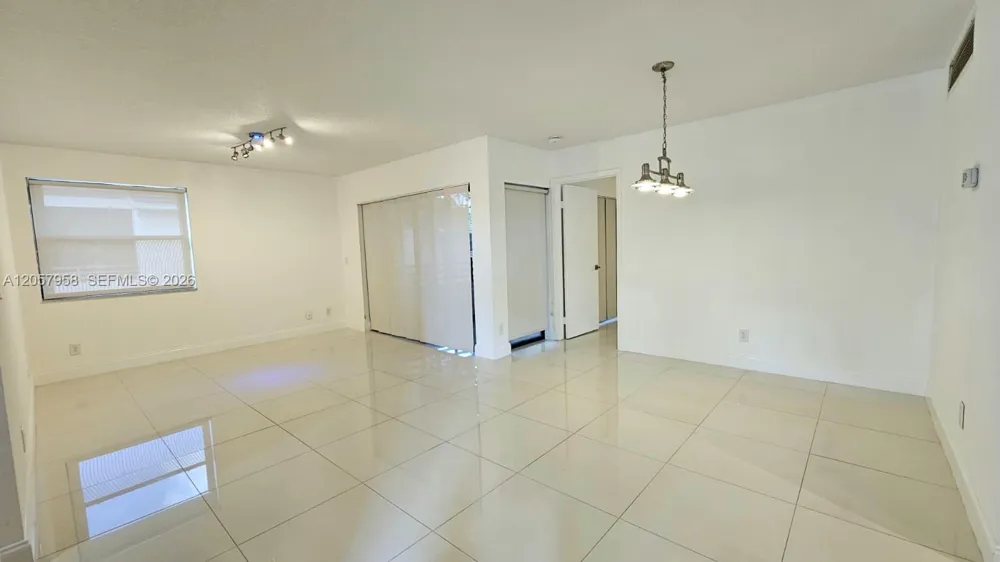 9850 NW 3rd Ct #2 Plantation, FL 33324
